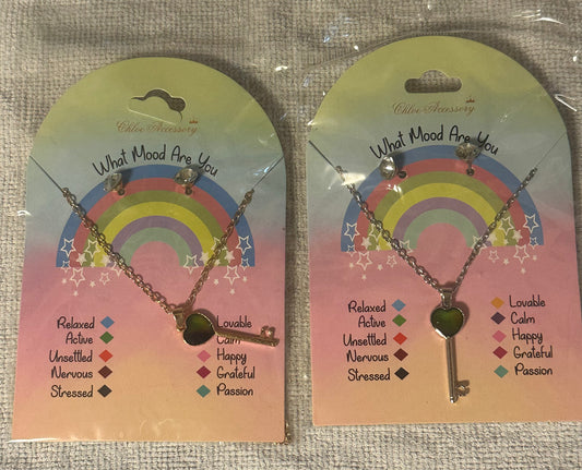 Mood necklace